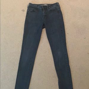 Brandy Melville dark wash skinny jeans 25